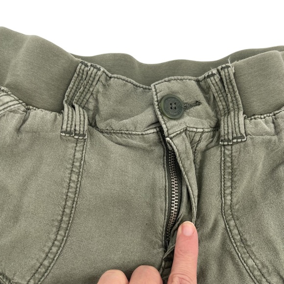 Maurices Women’s Linen Blend Mid Rise Shorts Hunter Green - Picture 4 of 14